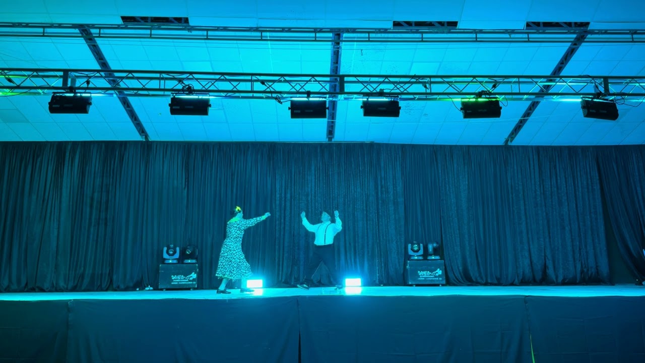 FOLKLORE PAREJA