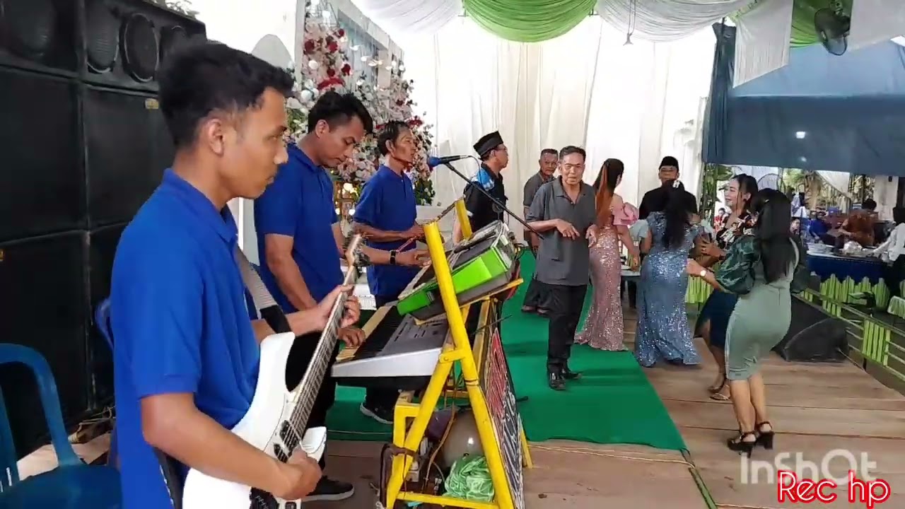 Perawan desa..koyong TAR dan keluarga.Live skonder 6