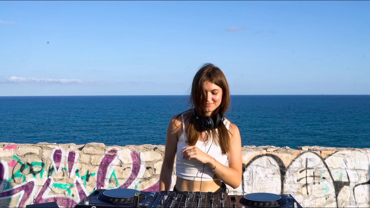 SASHA KOHANA - Melodic House & Techno x Sitges, Spain