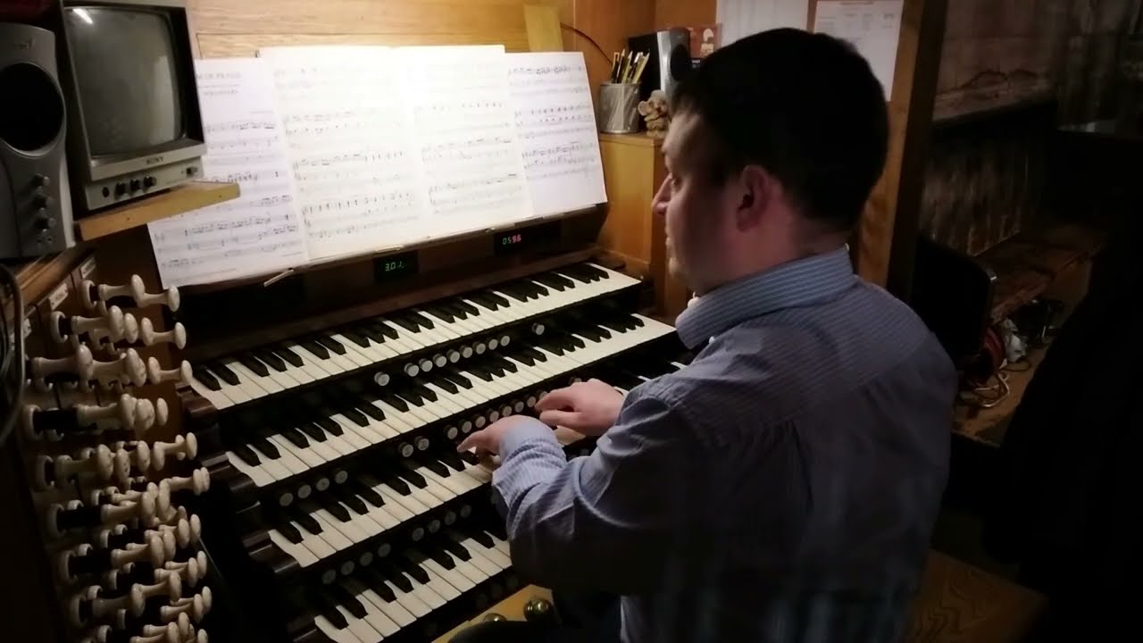 Edward Taylor plays Peeters: Festival Voluntary