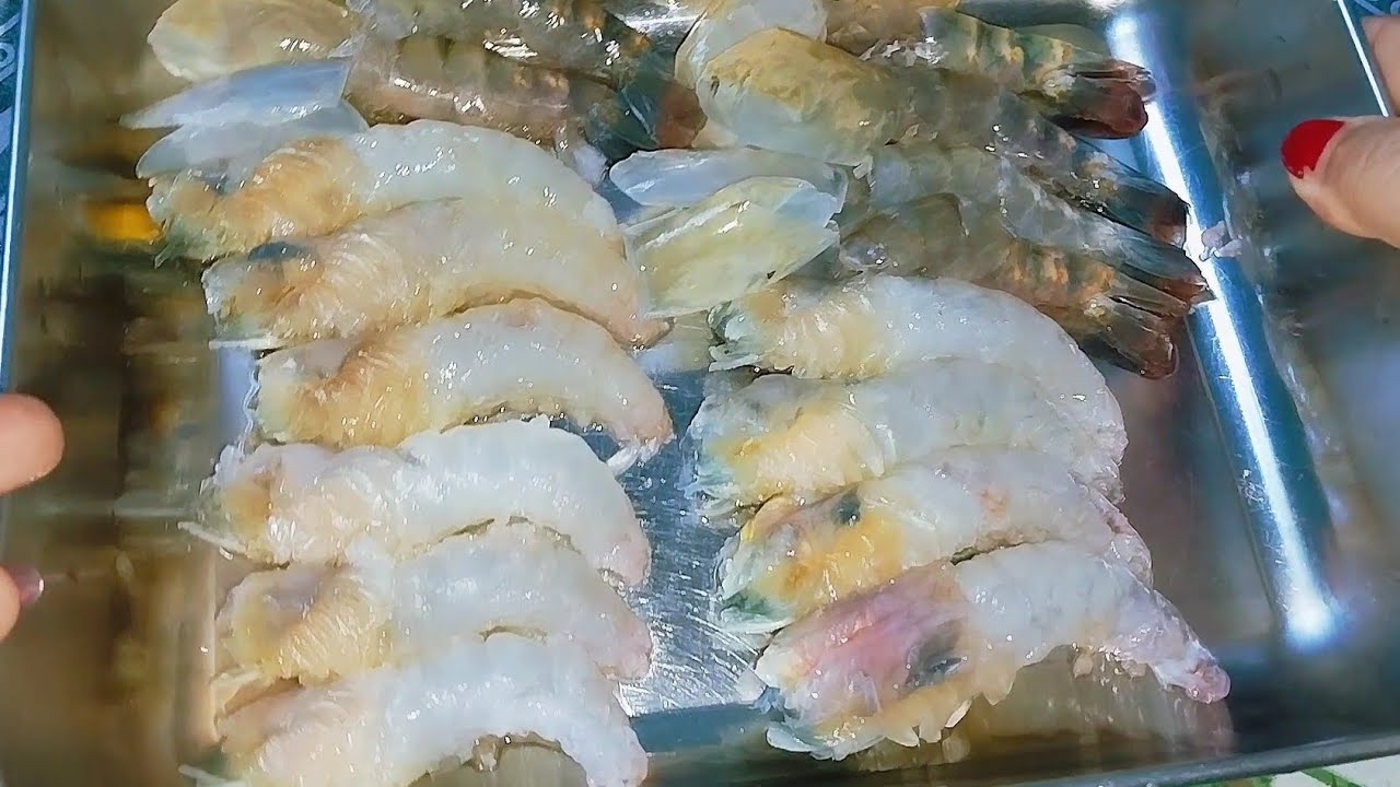 Tôm Tự Chui Ra Khỏi Vỏ - Cách Làm Tôm Lột Vỏ Siêu Nhanh ,Ít Ngupiwf Biết