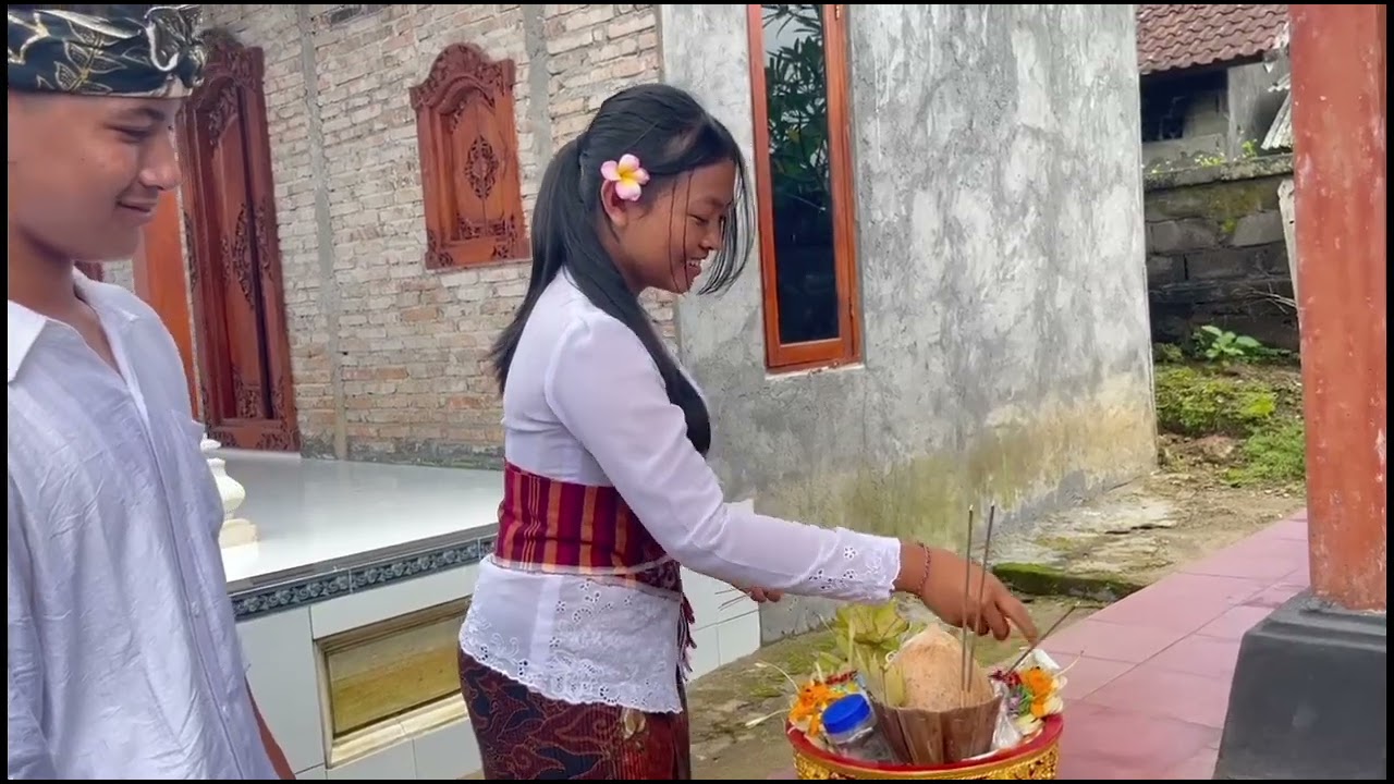 TUGAS BAHASA BALI:NUNAS TIRTA RING GRIYA,KELOMPOK 2, KELAS X KULINER 2