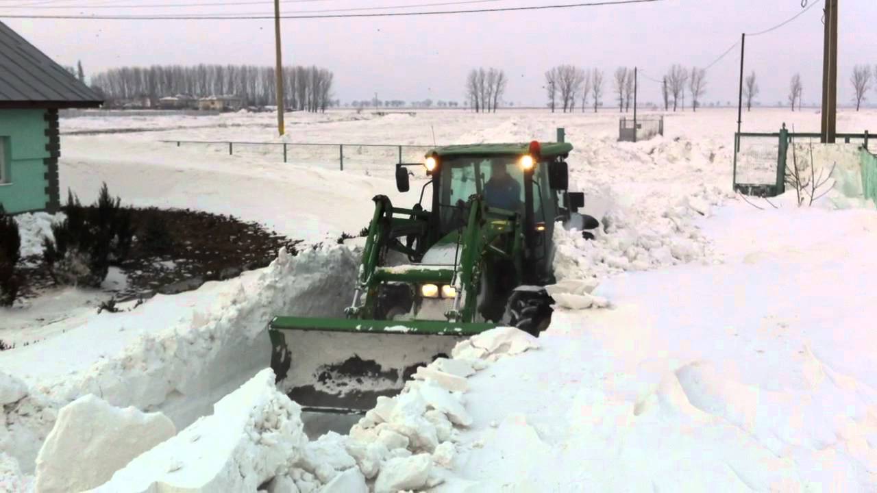 john deere 5820 snow