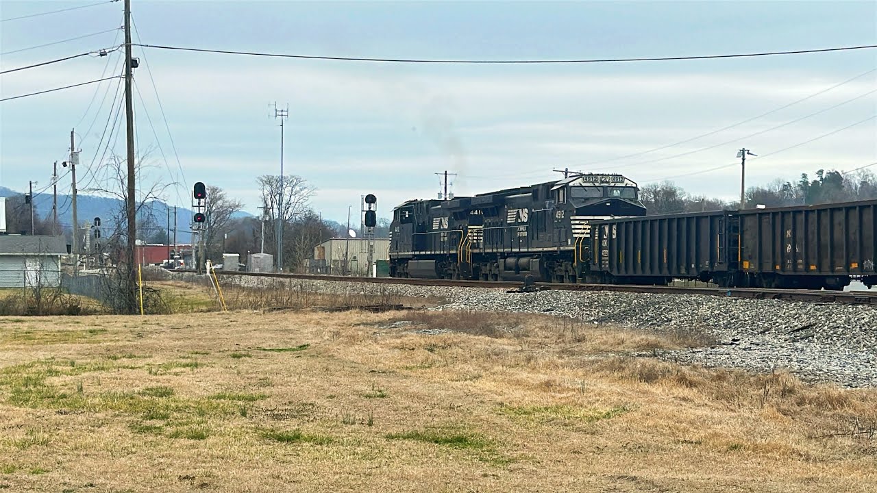 Norfolk Southern 61C taking off Northbound in Rockwood Tennessee after A meet 