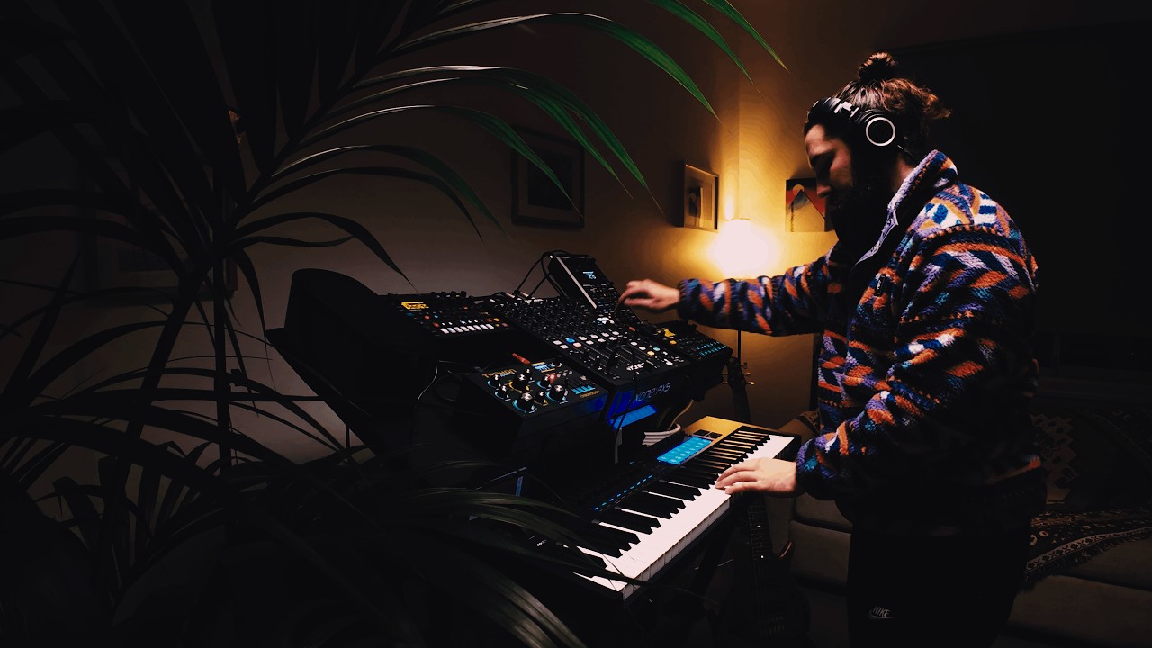 Bloomcast 1 - Melodic House & Deep Tech Live Performance Session