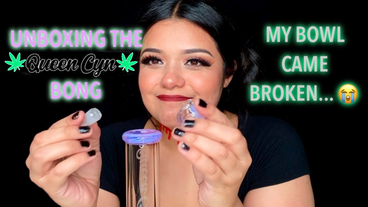 UNBOXING / FIRST IMPRESSIONS OF THE QUEENNCYN BONG 💚💨 | MY BOWL CAME BROKEN! 😫