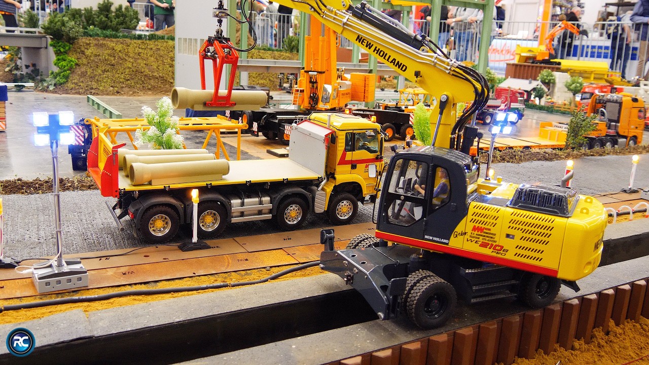 AMAZING SCALE FUNCTION: Custom RC Truck, Excavator & Screen Plant @ Intermodellbau Dortmund Germany!