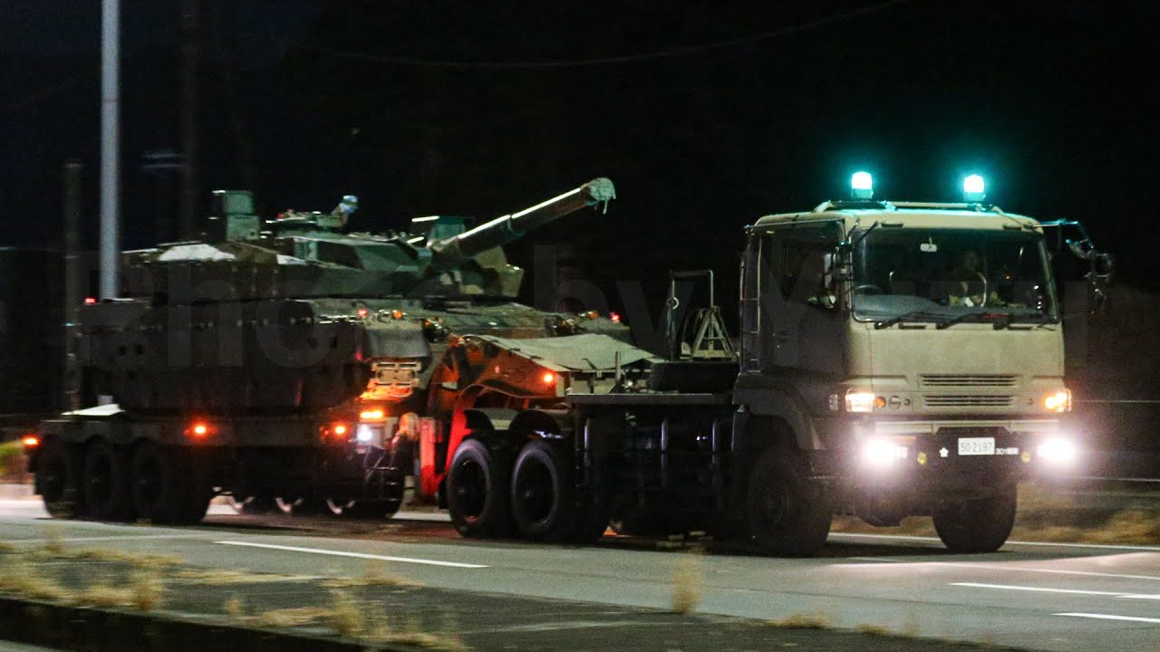 東部方面輸送隊10式戦車陸送