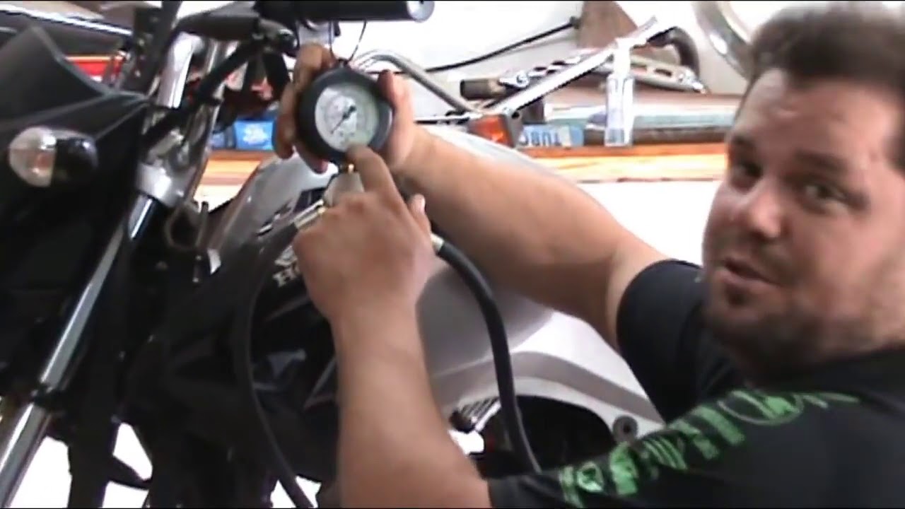 Manômetro Superteste ST-MBM 11 sendo usado na HONDA CG 150,  TITAN 150