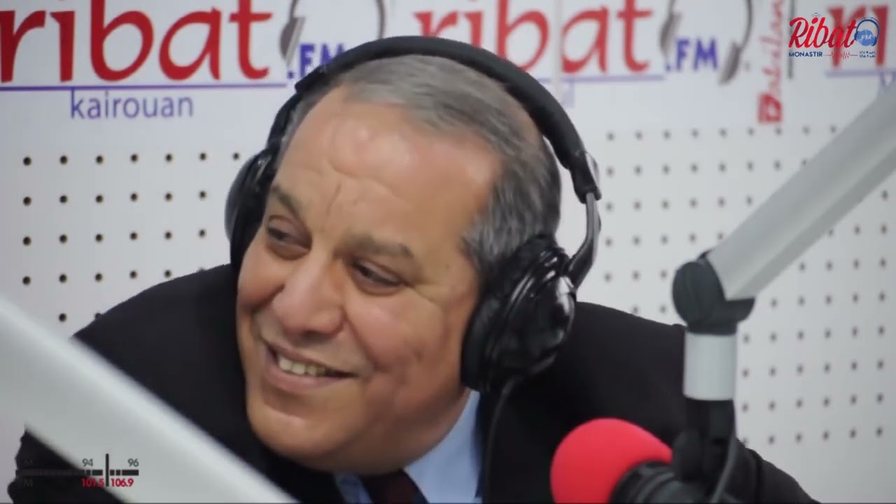 البوخاري بن صالح : في لحظة تأثر في رباط أفم ضيف الإعلامي بولبابة الأنصاري  Ribat Fm  RTU  Boulbaba 