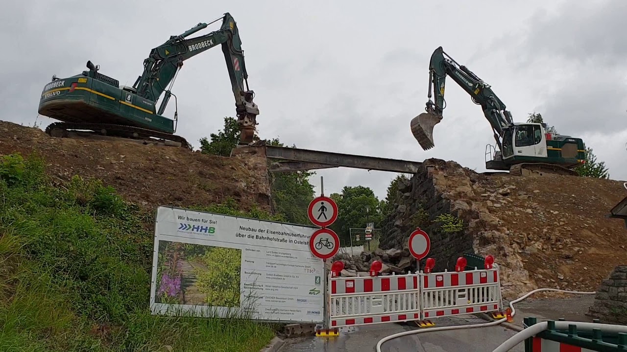 Brückenabriss am Haltepunkt Ostelsheim