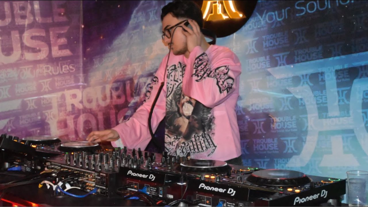 Andrea Smirni - TroubleHouse Jan26