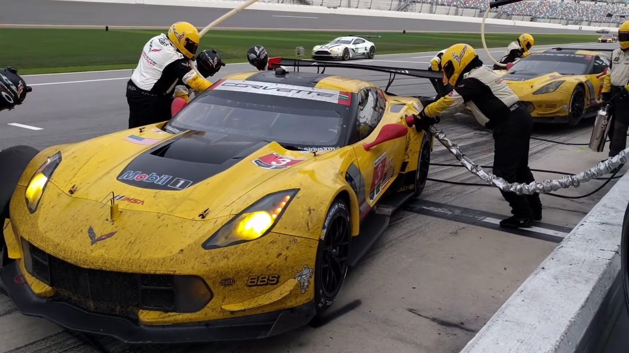 2016 Daytona 24 - GTLM Chevy Corvette C7.R #3 and #4 morning pit stop