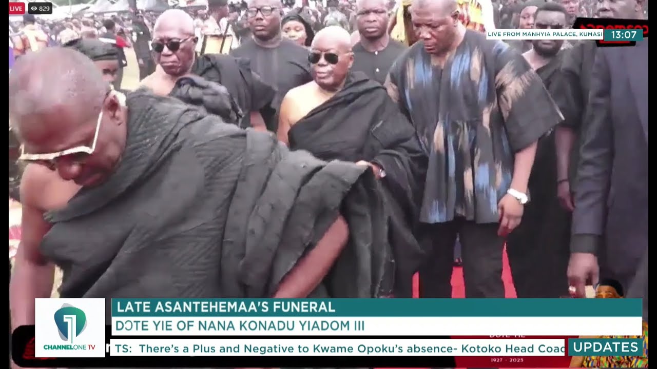 🕊️Historic Scenes: Akufo-Addo & NPP Stalwarts Join Manhyia Palace to Honour Asantehemaa🇬🇭