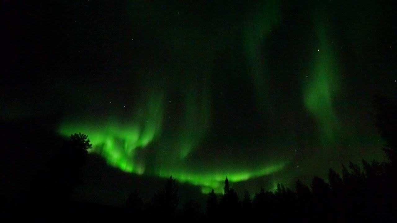 Northern Lights show Autumn 2019 in Rovaniemi, Lapland - Beyond Arctic