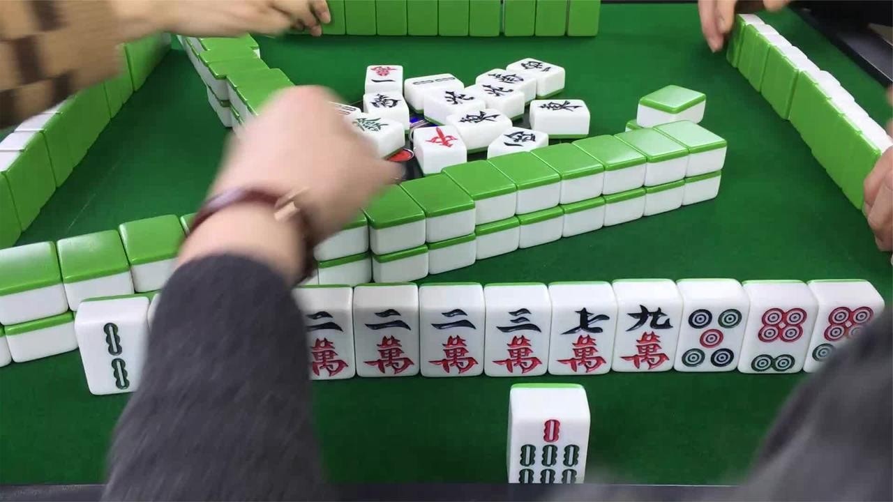 麻将高智商系列，没见过这么听牌的心可是够大，妥妥滴收割对手啊