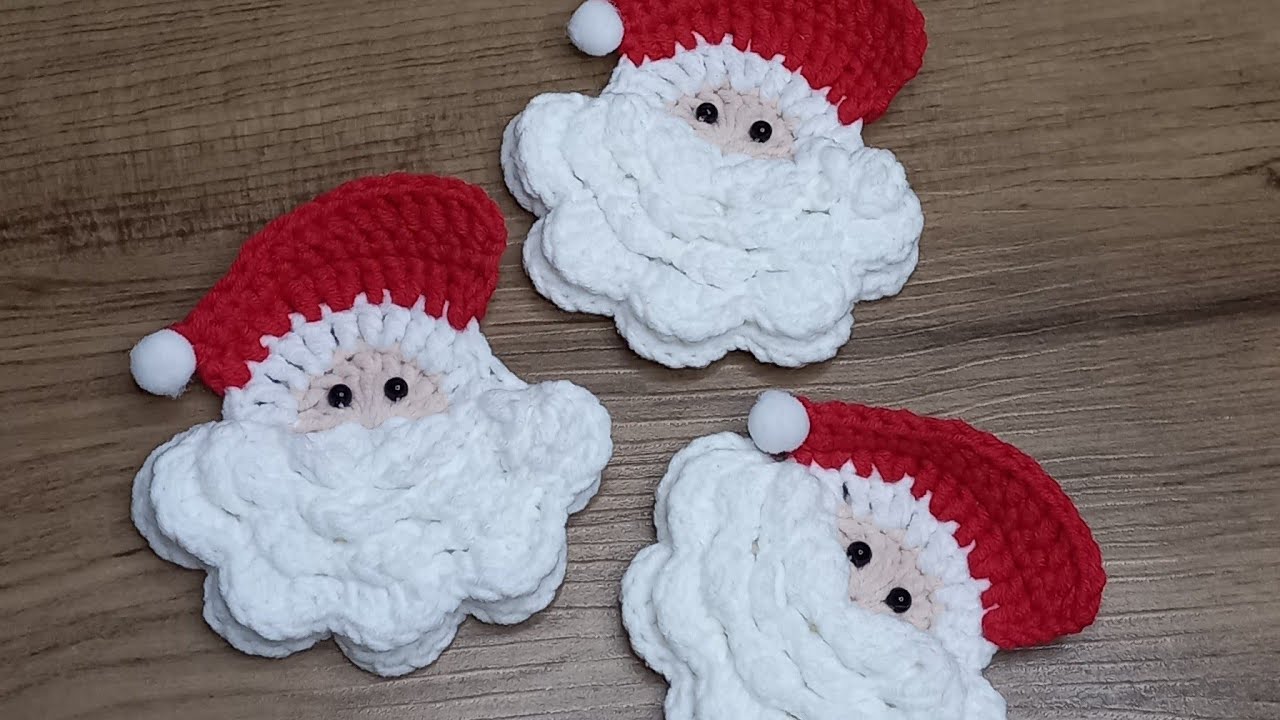 Papai Noel de crochê para aplicação