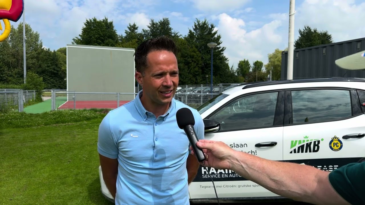 Auto's voor junioren dames en heren kaatsers