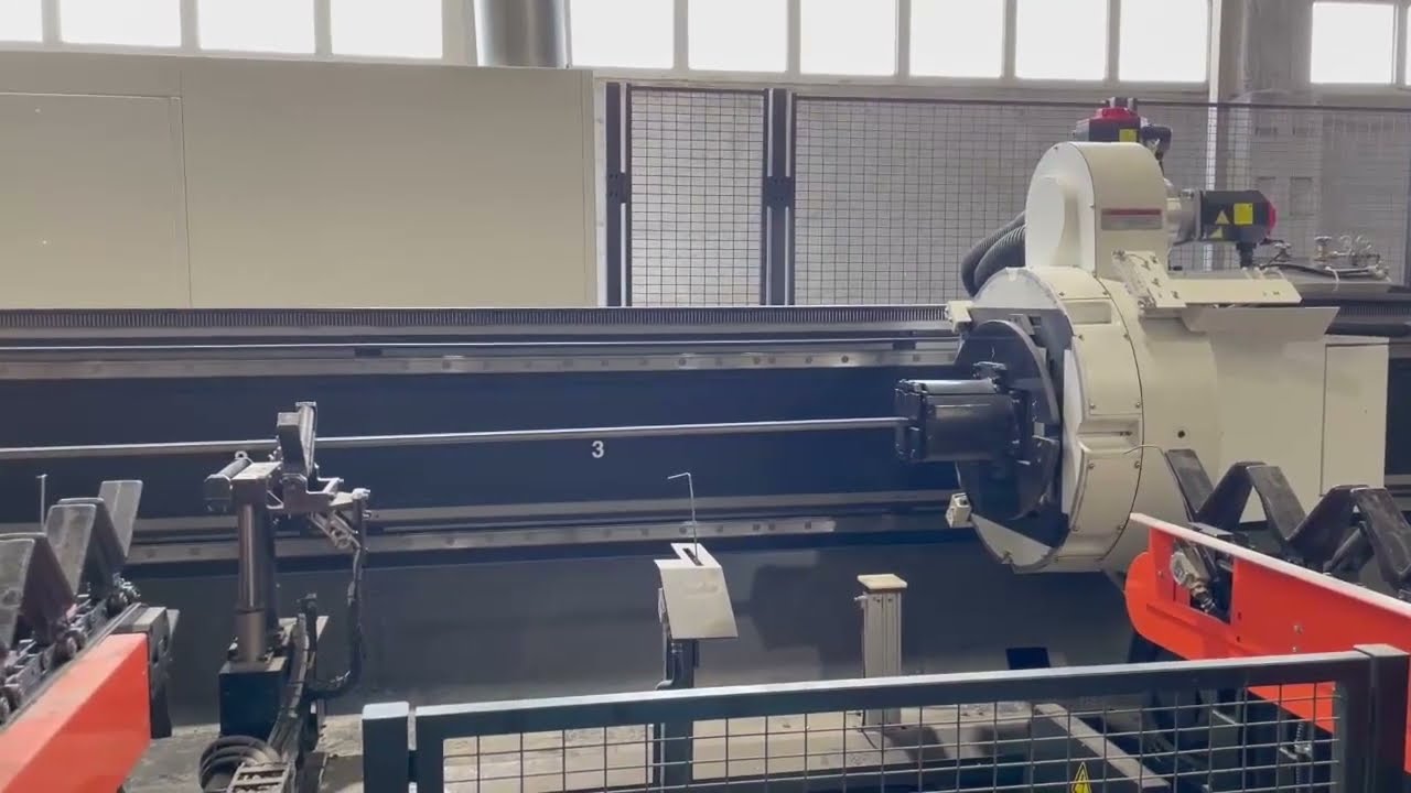 Mazak 3D Fabrigear 220 II 4 K.W. Tube Laser