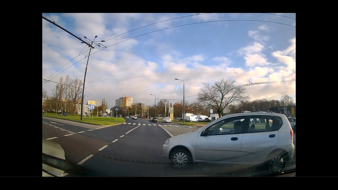 Chamstwo Na Drodze - Niebezpieczne i ciekawe sytuacje na drodze #1