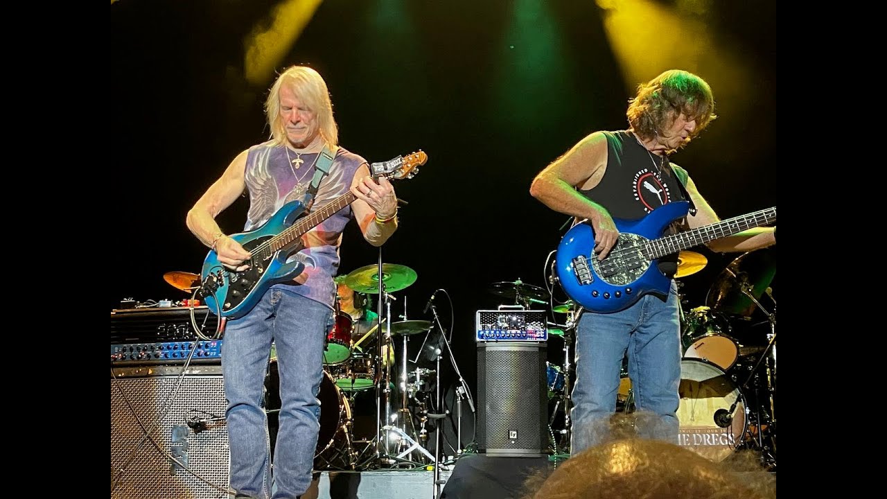 Beautiful guitar by Steve Morse on Vista Grande with Steve Morse Band at Capitol Theater, Clearwater