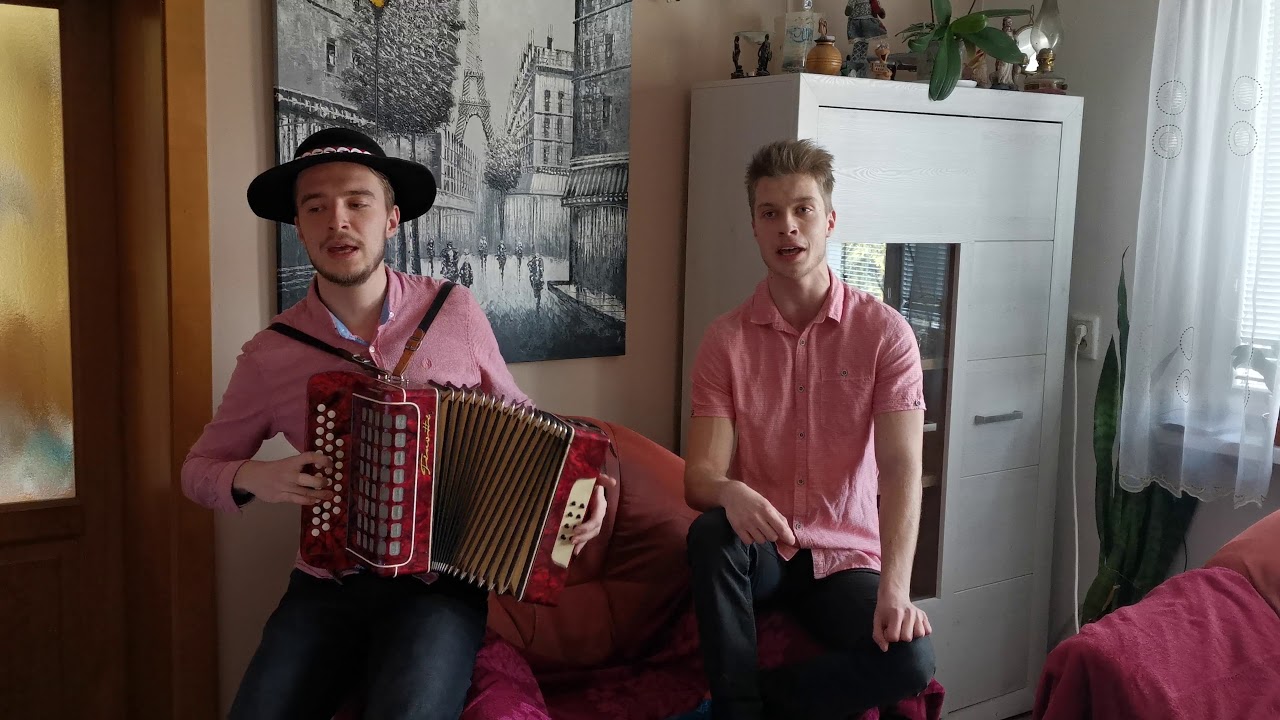 Ešte som nevidel tak dievčatko plakať, heligónka - Lukáš Gieci, spev - Martin Gieci