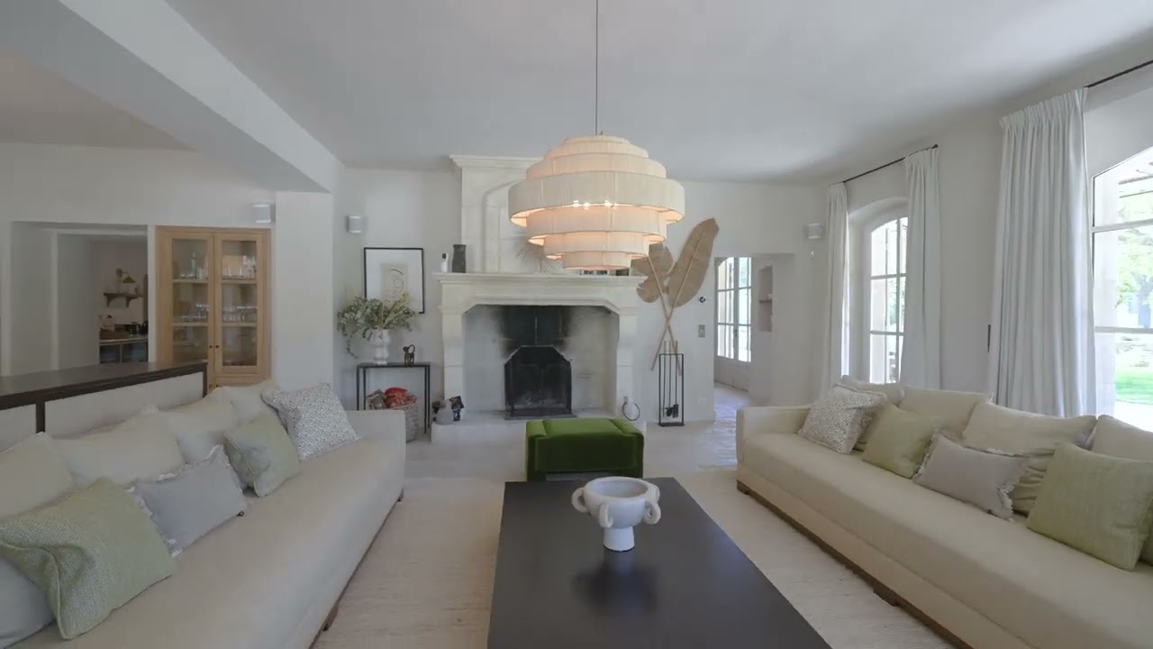 Découvrez le Mas Paraiso. Superbe propriété à vendre dans les Alpilles par Von Peerc