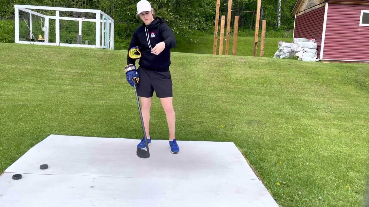 Simple StickHandling drills for Hockey! Pt 4 (backhand flip)