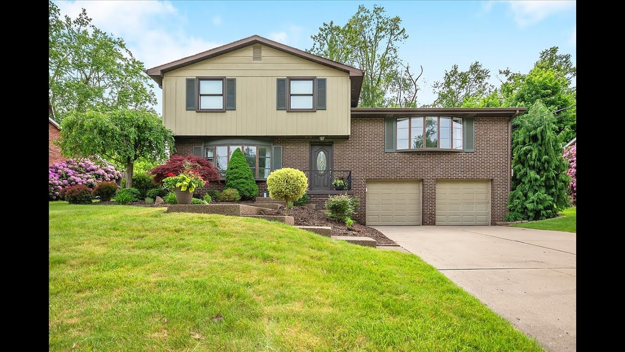 117 Shippen Dr, Coraopolis, PA 15108
