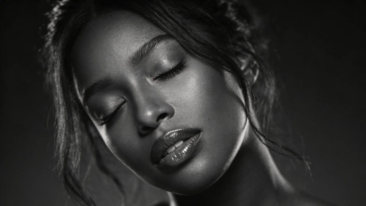 Velvet Flow – Intimate Soulful R&B for Quiet Nights, Soft Desire, and Emotions Felt in Silence