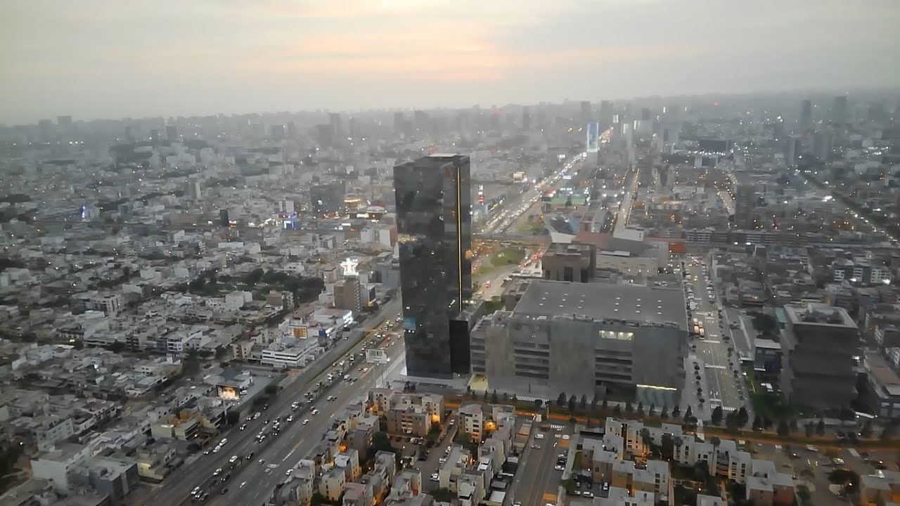 Vuelo Drone: Ala torre del Banco de la Nacion