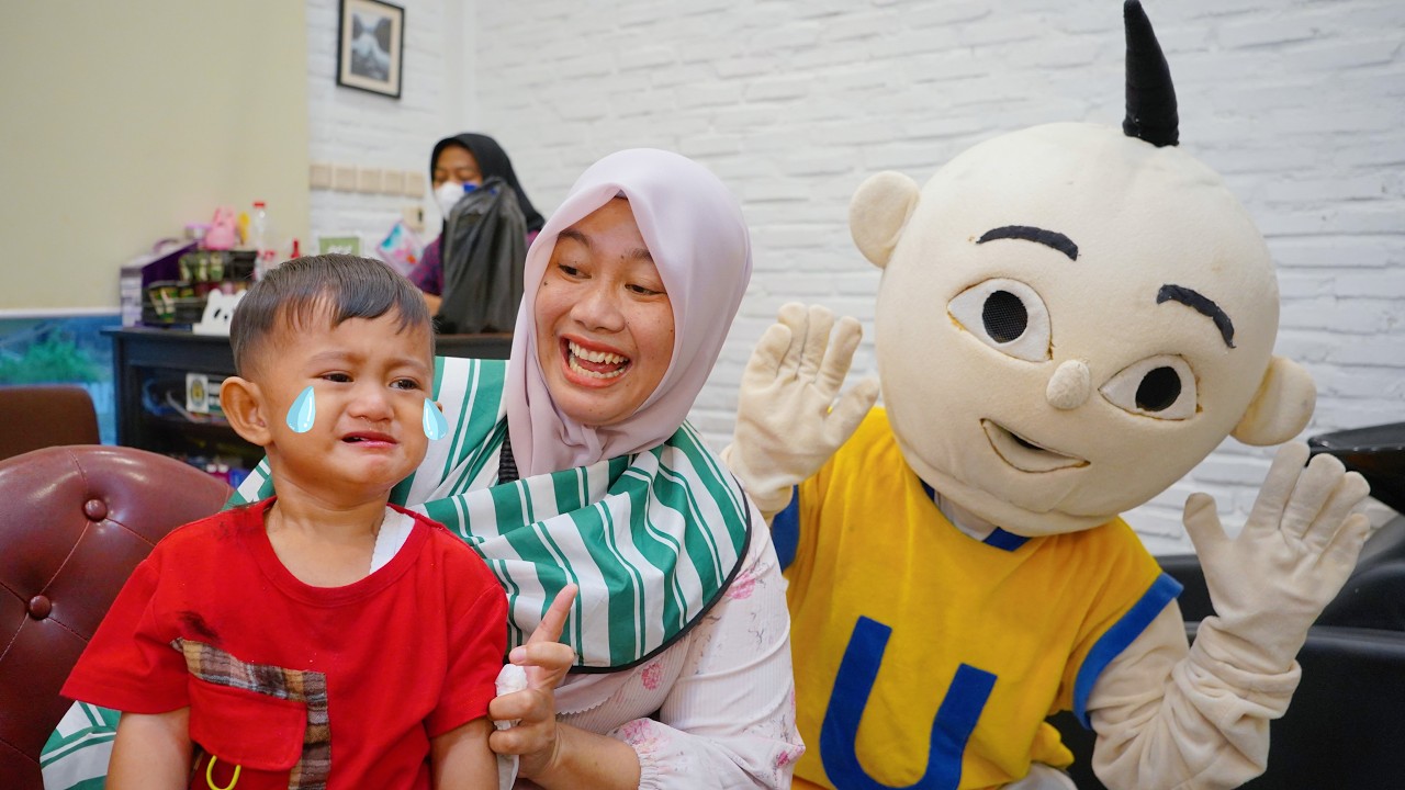 AZAM CUKUR RAMBUT NANGIS 😭 KETEMU UPIN IPIN
