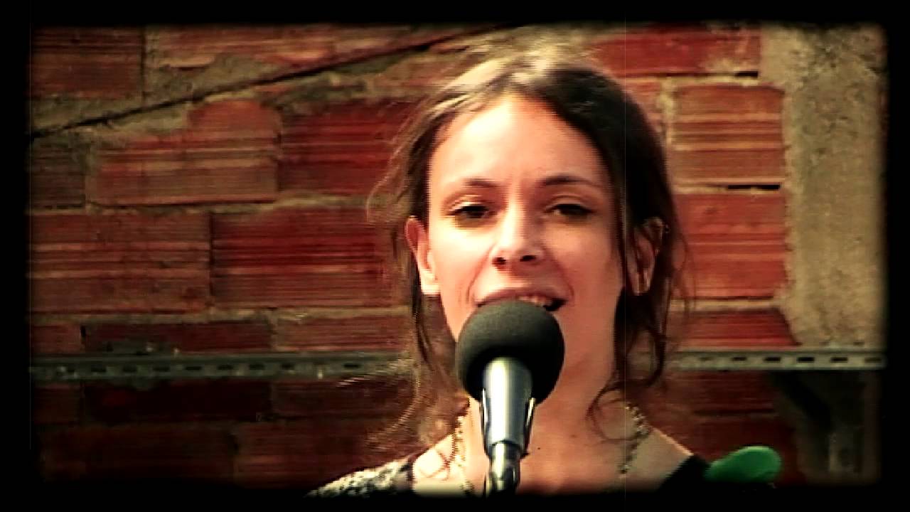 EMILY LOIZEAU - Sweetdreams (are made of this) (Eurythmics cover - FD 'acoustic' session)
