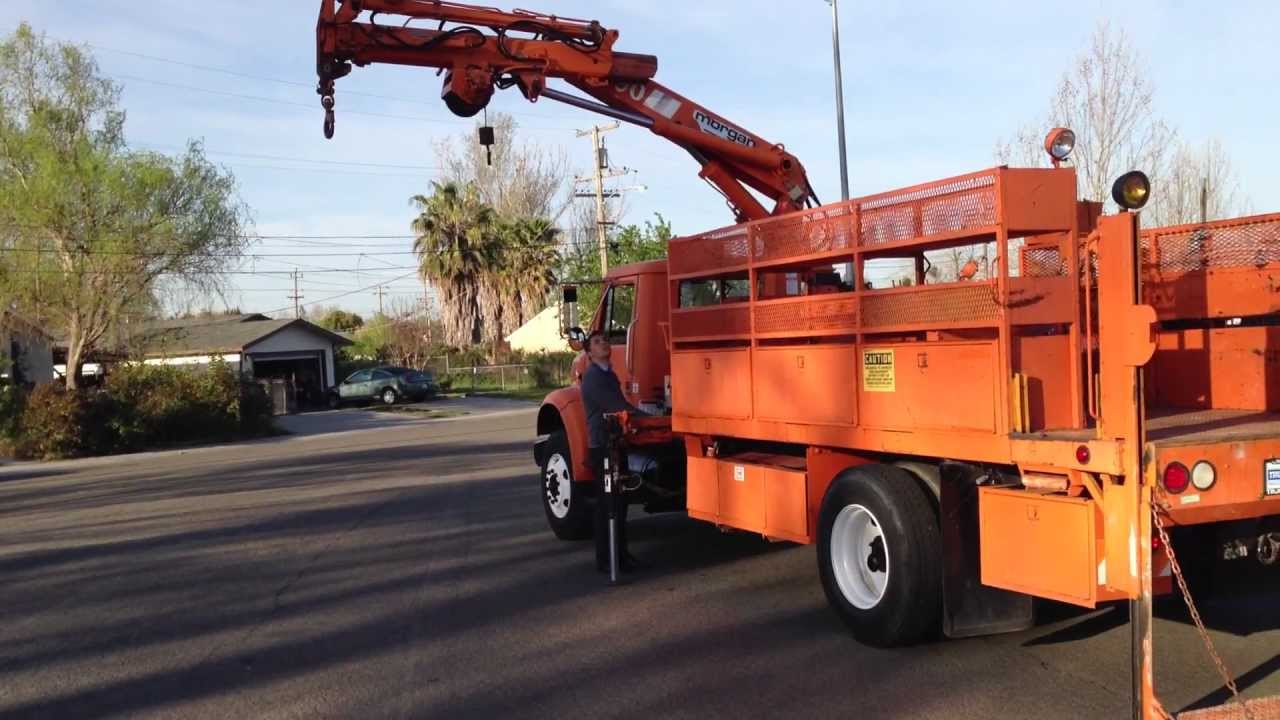 1990 International 4900 Hiab 090 AW Knuckle Boom Crane Truck for sale