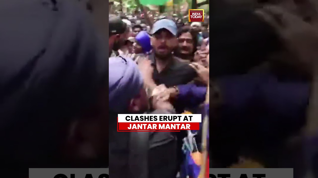 Tension At Jantar Mantar As CJP Protesters Clash With Nihang Sikhs | Delhi | CJP Protest