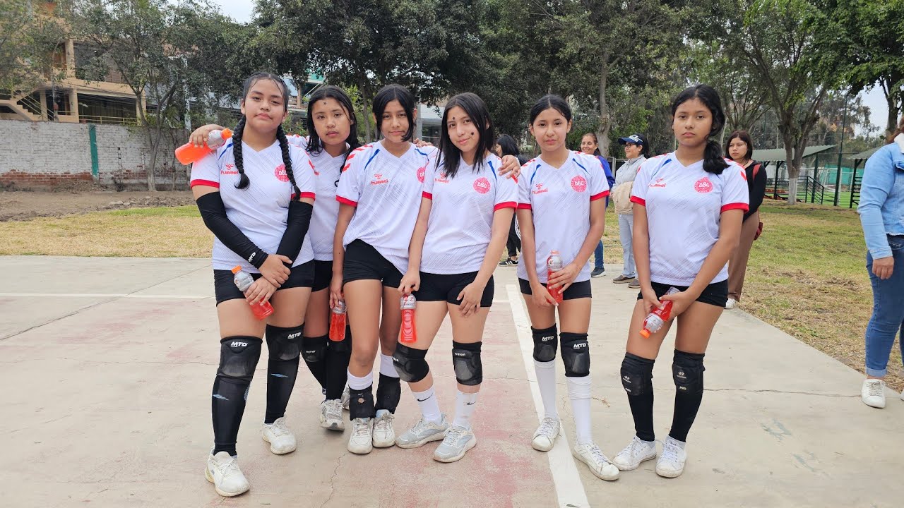 Dinamarca vs Brasil - Cuartos de Final del Torneo de Voley, Colegio Genes.