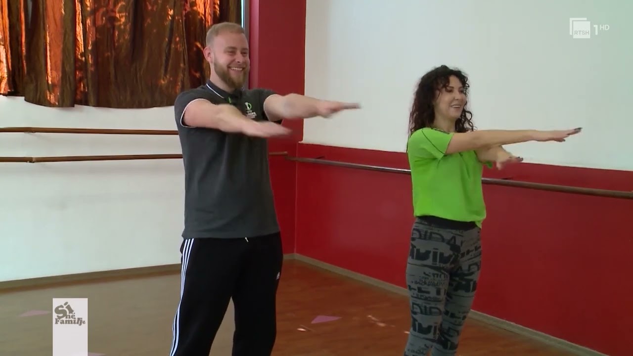 Ushtrime fizike në kushte shtëpie për krahët | “Si në familje”