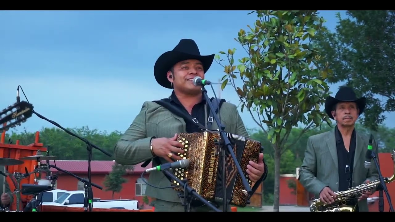 El jefe de las plazas / Jh y su dinastía tierranegra