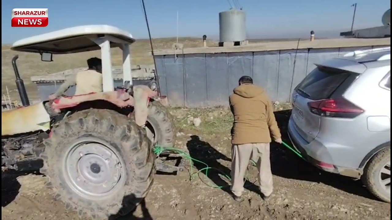 بەشێک لە مامۆستایانی گوندەکان بەم شێوەیە دەگەنە قوتابخانەکانیان و وانە دەڵێنەوە 
