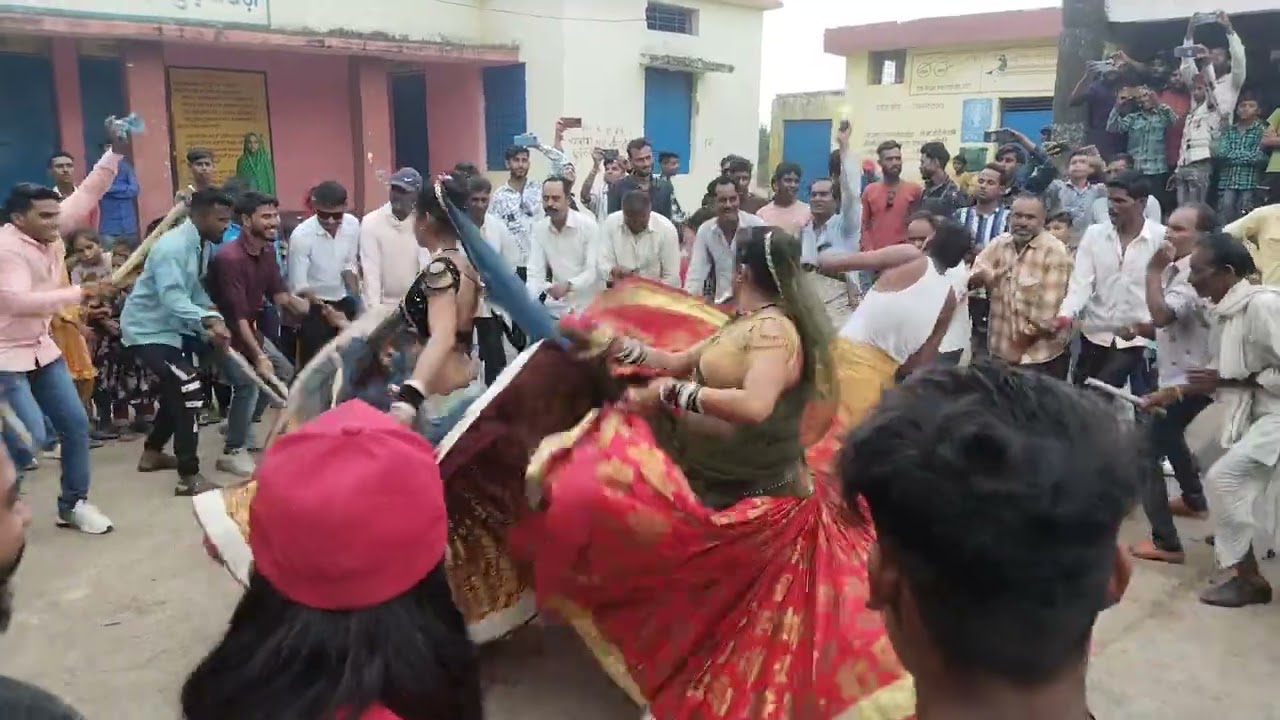 Desi lehngi