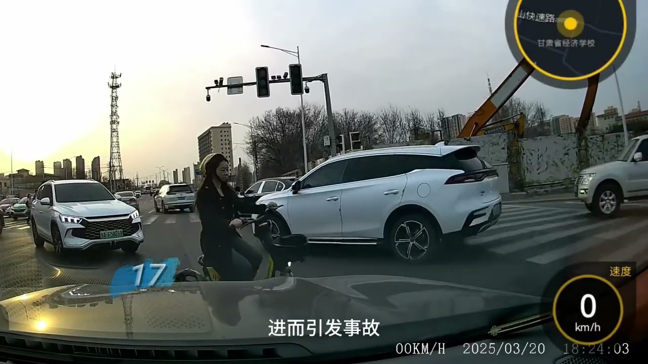 2025奇葩交通事故合集（第76期） #安全驾驶 #行车不规范 #道路千万条安全第一