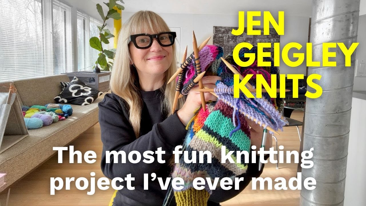 I might be knitting my favorite project ever – knitting a scrappy Lærke Bagger sweater
