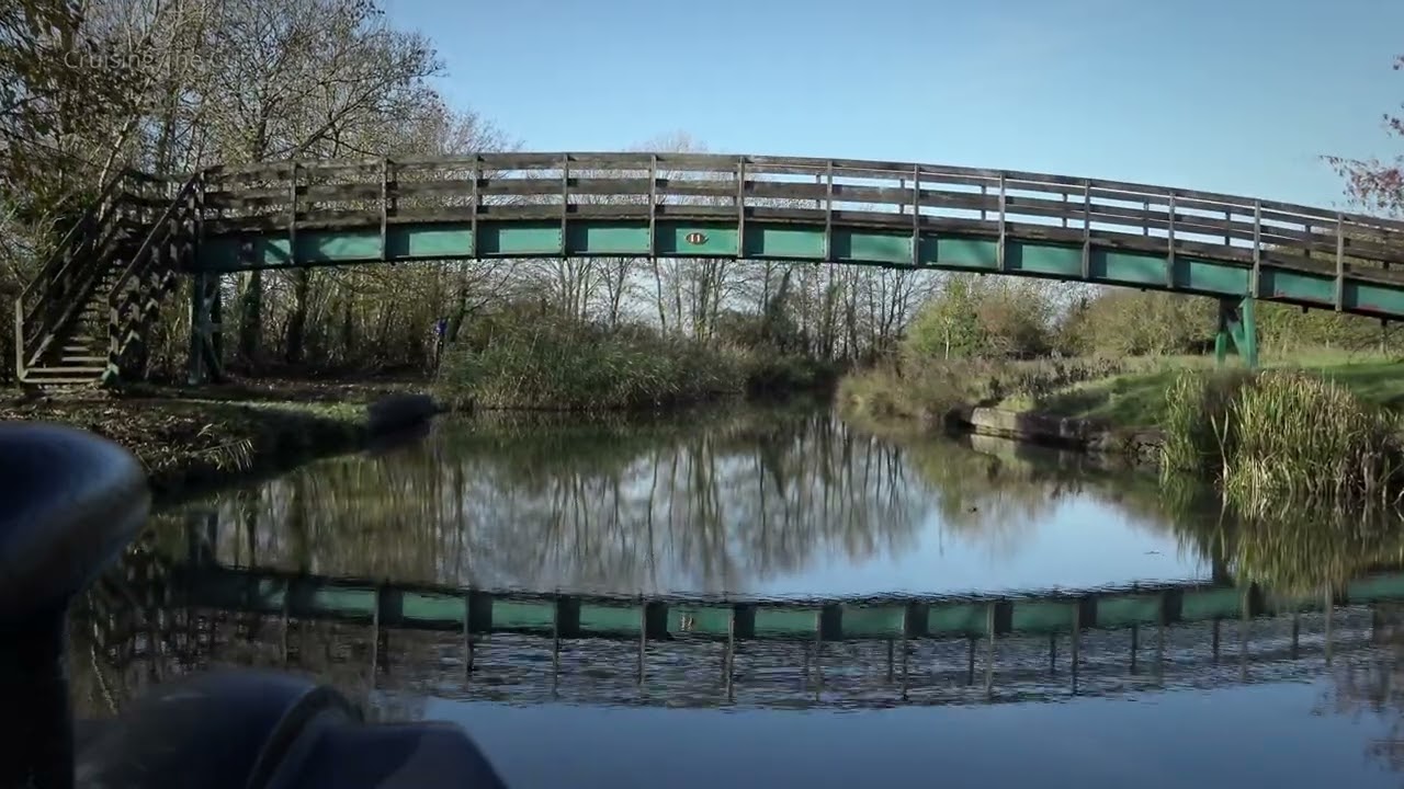 Slow TV: Real-time canal cruise from Crick Marina to Yelvertoft