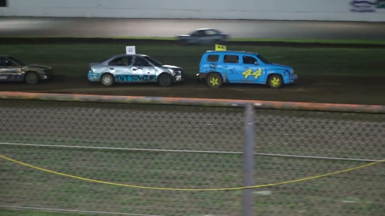 Redwood Acres Raceway 9-20-25 Dirt 4 Banger Главное событие