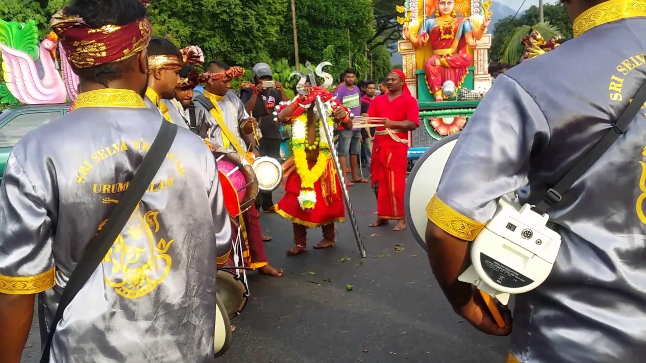 Sri selva vinayagar urumi melam juru penang at taiping perak