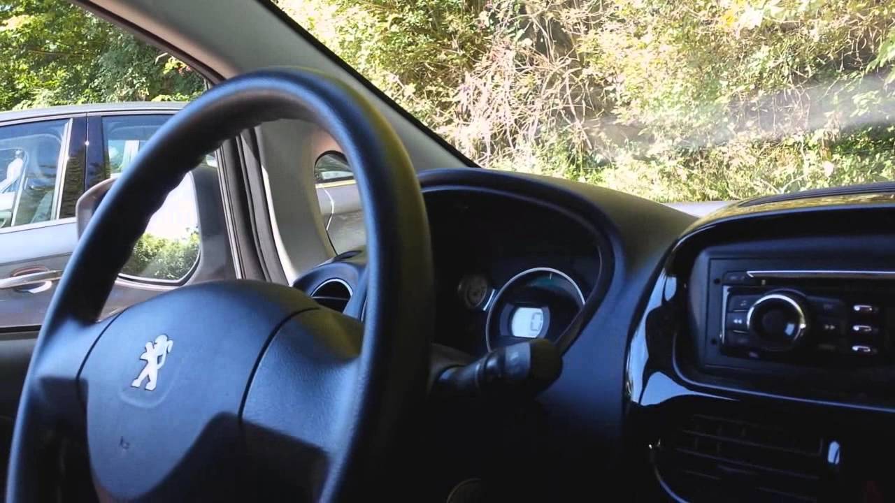 balade en Peugeot ion pour un pique-nique