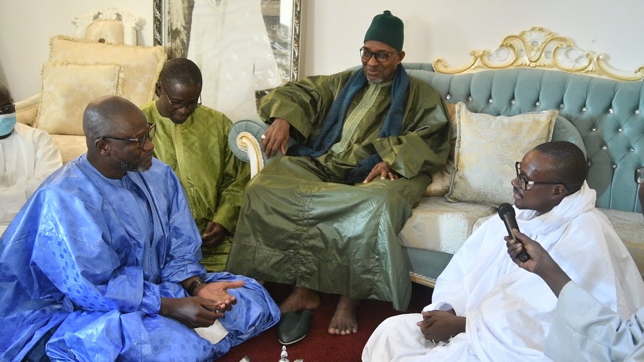 Visite de Serigne Abdou Fatah MBACKE Falilou chez Serigne Bassirou MBACKÉ Abdou Khadr ce samedi 2 j