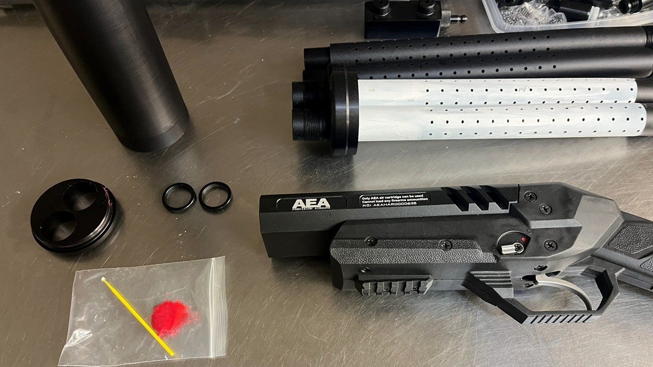 Установка изготовленного на заказ глушителя AEA Harpoon 72cal Magnum от Texoma Precision Pellet V...