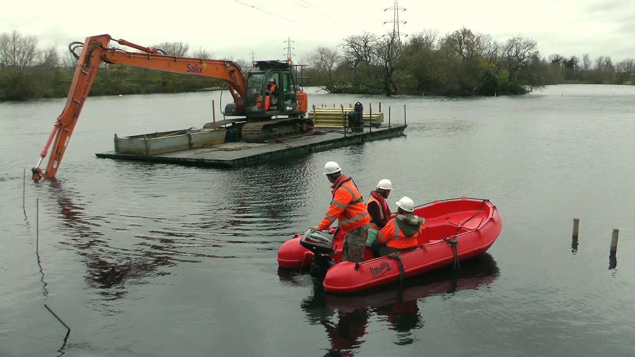 Waltham Forest Cllr Clare Coghill visits the Reedbed work at Walthamstow Wetlands