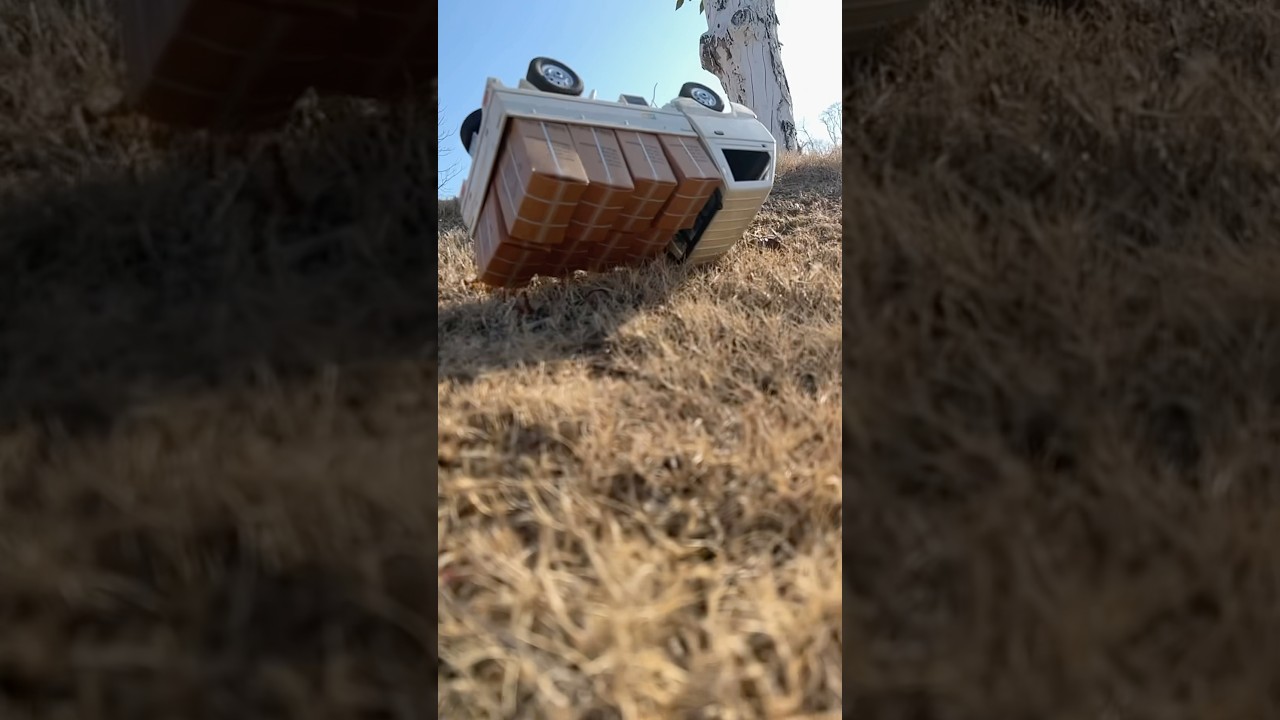 Осторожно, ты быстро ехал 🍁🚚 #vairalvideo #rccars #speed #subscribe #like #real #shorts